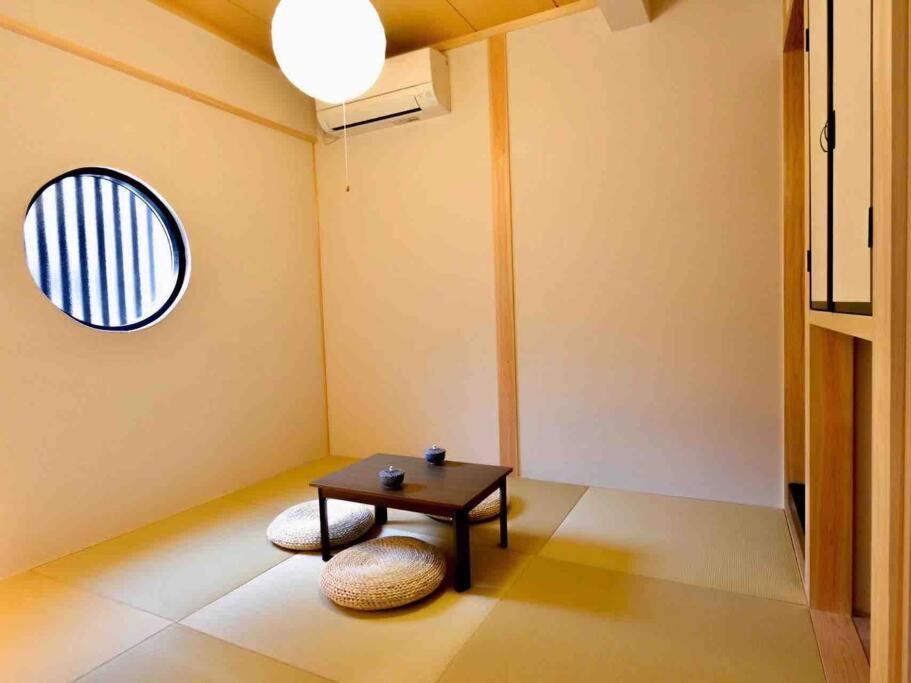 Villa 吉福屋/机场直达/3分步行地铁jr/14分usj/心斋桥/難波 Ōsaka Exterior foto
