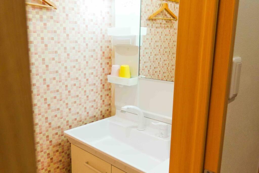 Villa 吉福屋/机场直达/3分步行地铁jr/14分usj/心斋桥/難波 Ōsaka Exterior foto